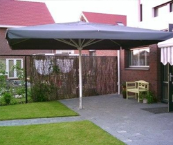 beroemd diefstal tv station rechthoekige-parasols - Zonwering en Raamdecoratie Apeldoorn, Zo'n